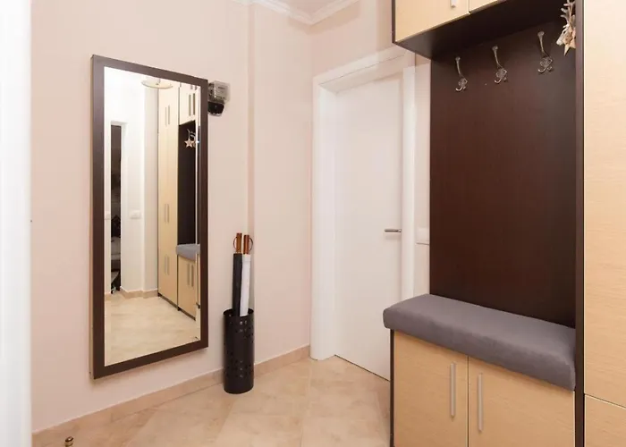 Chic & Serene Apartment-your Relaxing Oasis Apartamento