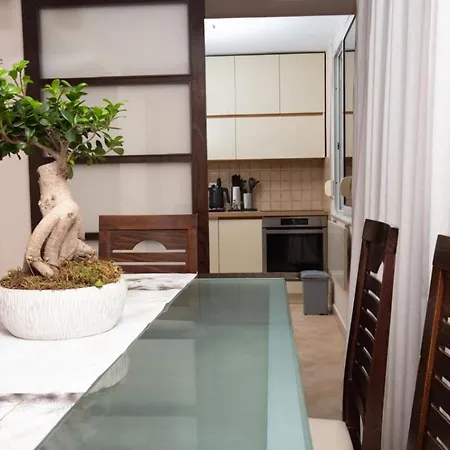 Chic & Serene Apartment-your Relaxing Oasis Appartement