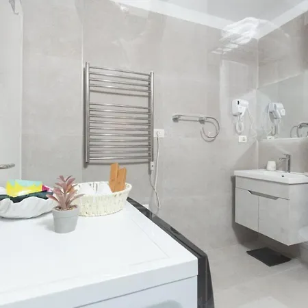 Chic & Serene Apartment-your Relaxing Oasis 公寓 地拉那