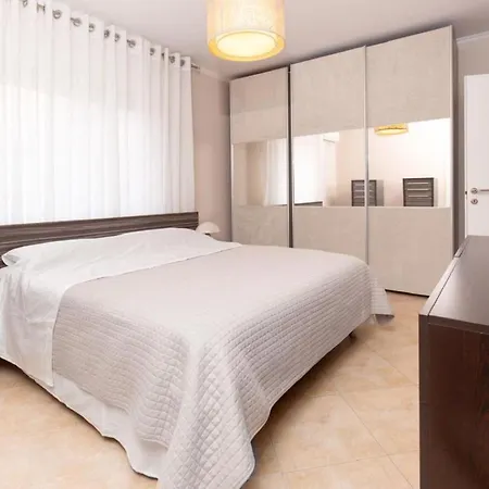 Chic & Serene Apartment-your Relaxing Oasis Appartement Tirana