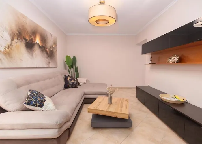 Chic & Serene Apartment-your Relaxing Oasis Lejlighed